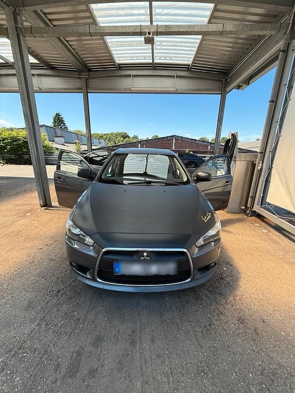 Grau Gebraucht 2011 Mitsubishi Lancer Limousine | 2.900 € (Guter Preis) - Bild 1/4