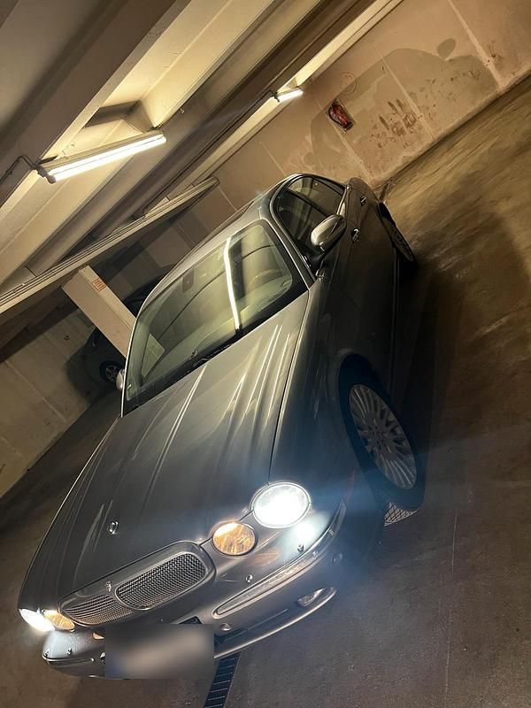 Gebraucht Jaguar XJ 207 PS (152 kW) 2007 Grau Limousine