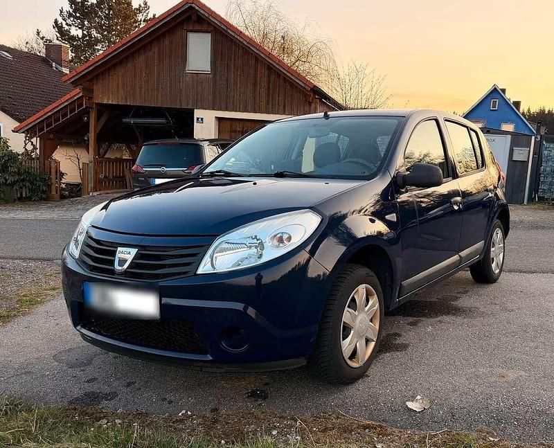 Gebraucht Dacia Sandero 75 PS (55 kW) 2012 Blau Limousine
