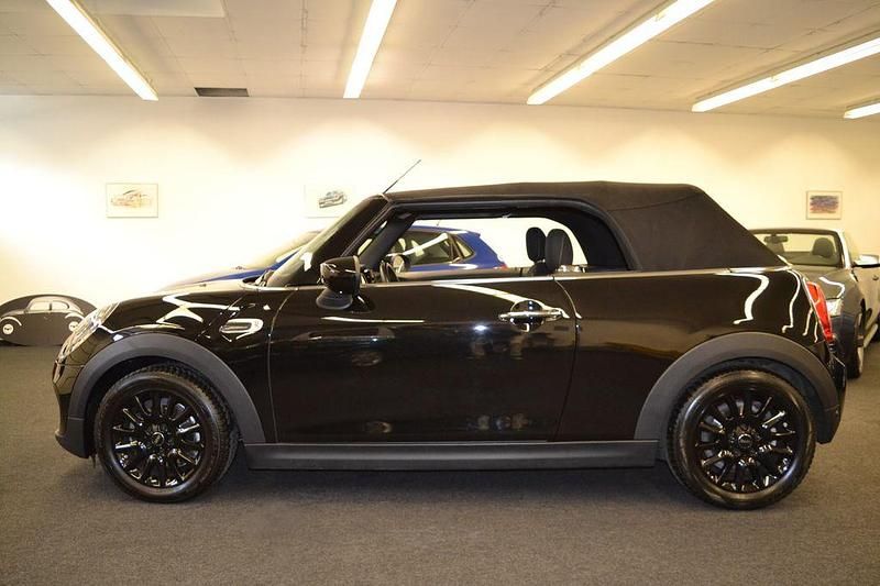 Schwarz Gebraucht 2019 Mini One Cabriolet Cabrio | 17.900 € (Fairer Preis) - Bild 1/4