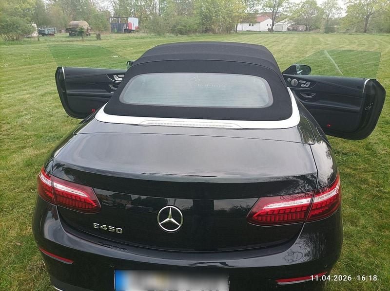 Gebraucht Mercedes E450 367 PS (269 kW) 2022 Grün Cabrio