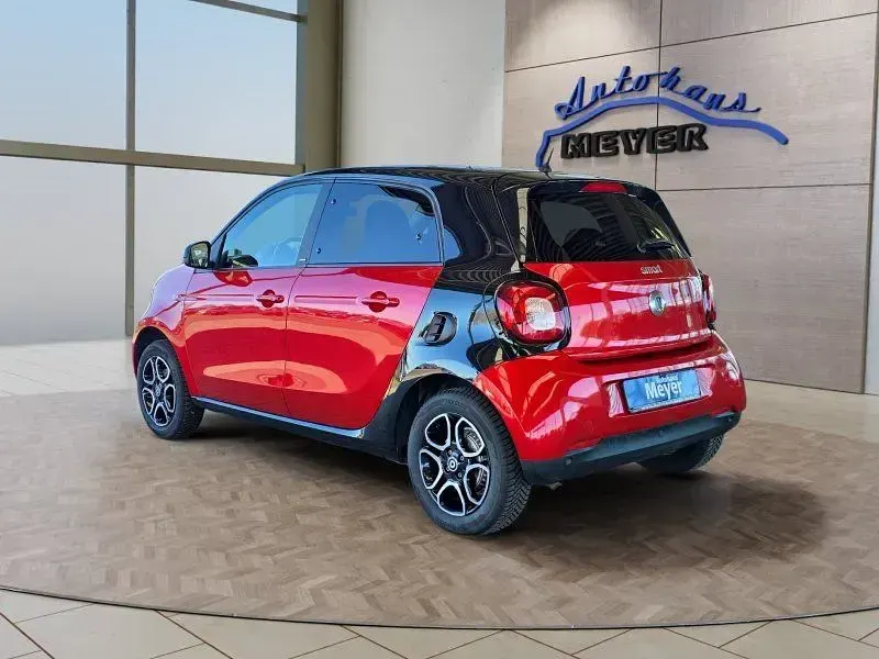 Usata Smart ForFour 90 CV (66 kW) 2019 Rosso Utilitaria