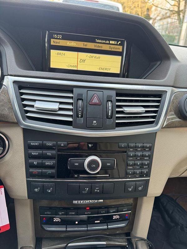 Gebraucht Mercedes E350 Elegance 231 PS (169 kW) 2009 Weiß Kombi