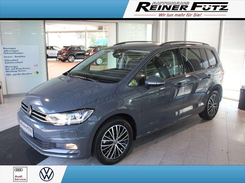 Grau Neu 2025 VW Touran Comfortline Van / Kleinbus | 38.970 € - Bild 1/4