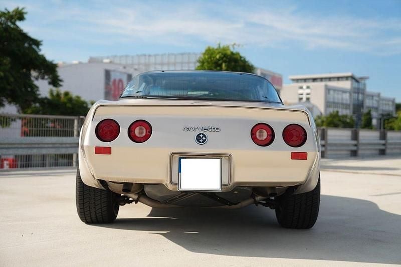 Second-hand Corvette C3 203 CP (149 kW) 1982 Bej Coupe