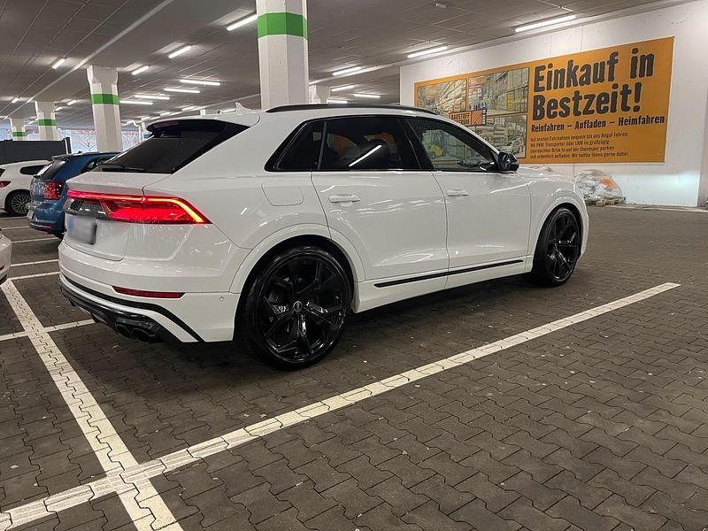 Second-hand Audi SQ8 507 CP (372 kW) 2022 Alb SUV