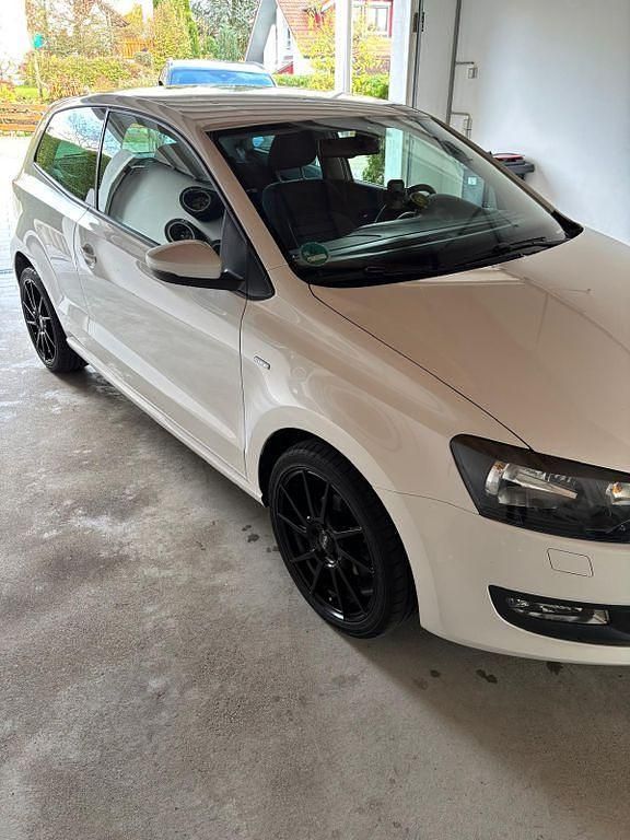 Second-hand VW Polo Life 90 CP (66 kW) 2014 Alb Hatchback