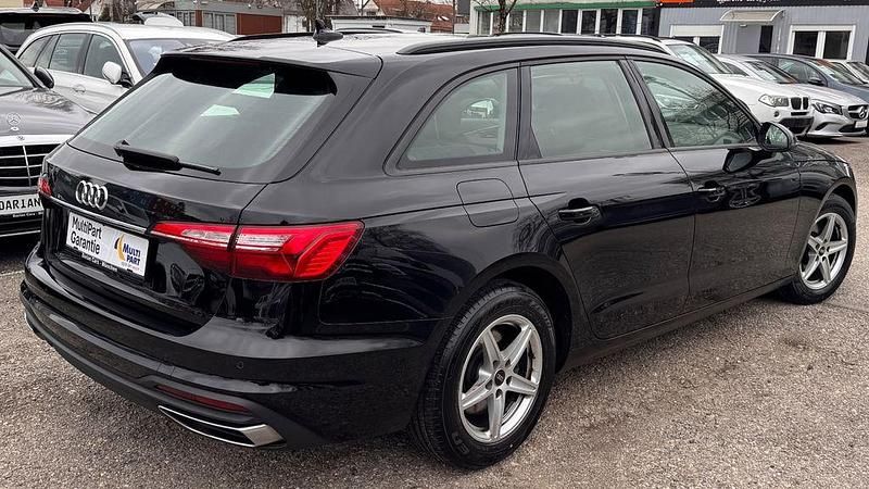 Gebraucht Audi A4 Basis 163 PS (119 kW) 2023 Schwarz Kombi