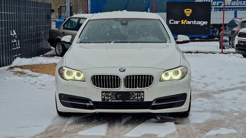 Gebraucht BMW 520 184 PS (135 kW) 2014 Weiß Limousine