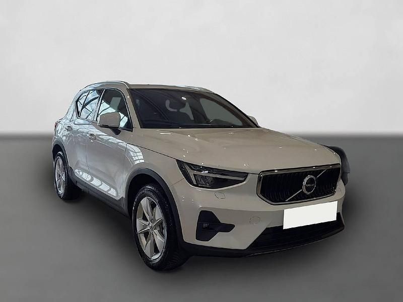 Gebraucht Volvo XC40 Core 163 PS (119 kW) 2024 Weiß SUV