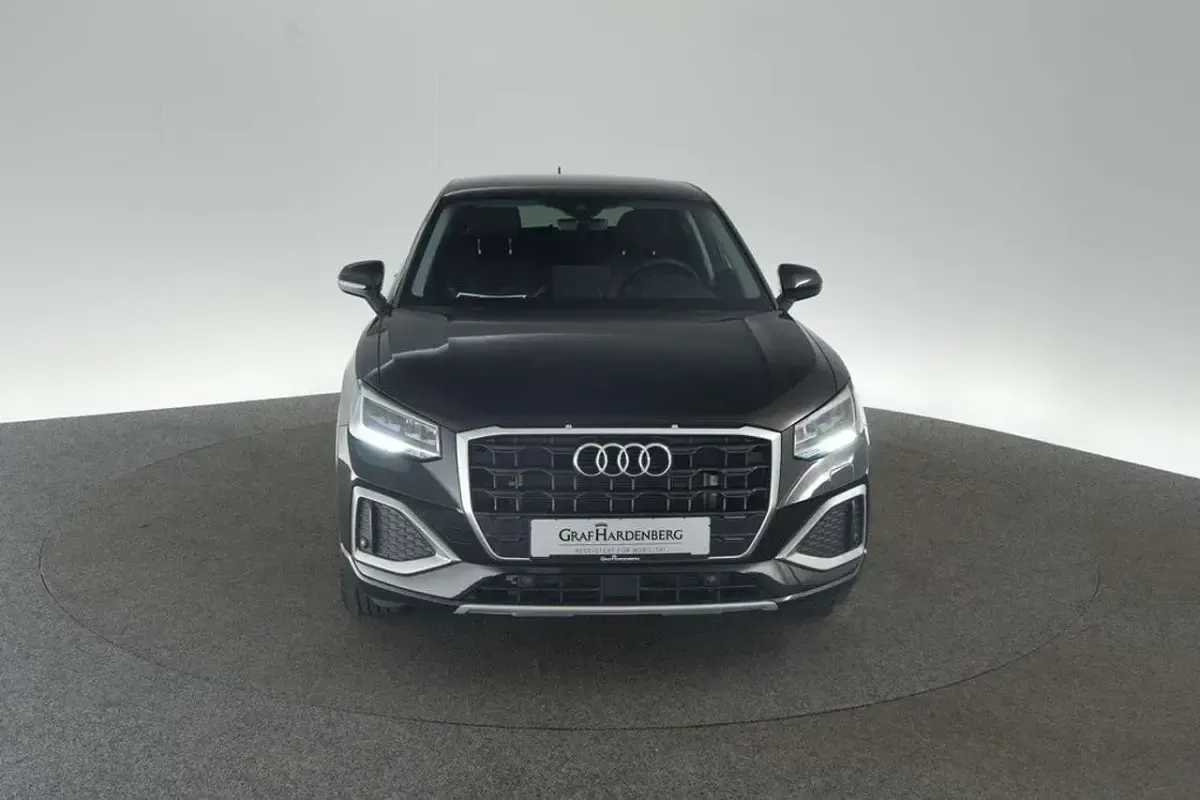 Gebraucht Audi Q2 Advanced Plus 150 PS (110 kW) 2025 Mythosschwarz metallic SUV