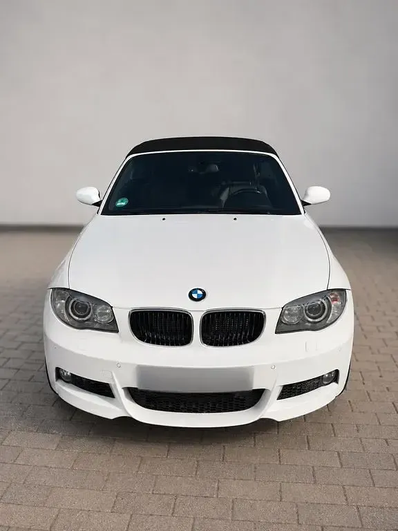 Gebraucht BMW 123 Cabriolet M Sport 204 PS (150 kW) 2009 Weiß Cabrio
