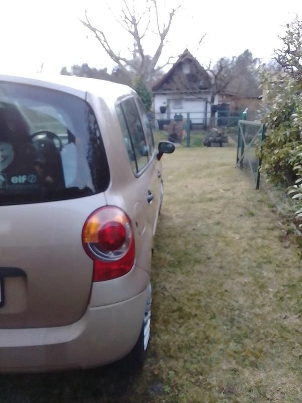 Gebraucht Renault Modus 65 PS (47 kW) 2006 Gold Van / Kleinbus