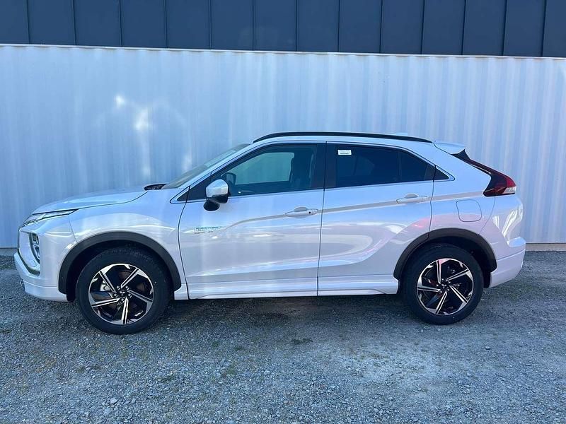 Neu Mitsubishi Eclipse Cross Plus 188 PS (138 kW) 2025 Anden weiß SUV