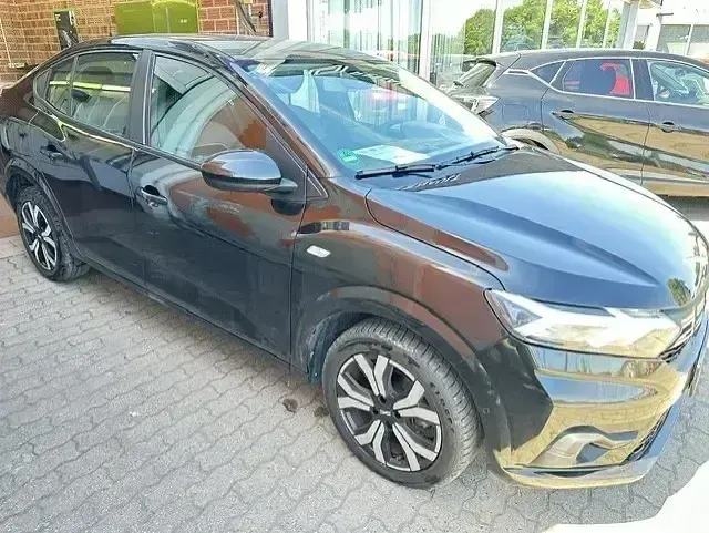 Gebraucht Dacia Logan 91 PS (66 kW) 2024 Schwarz Limousine