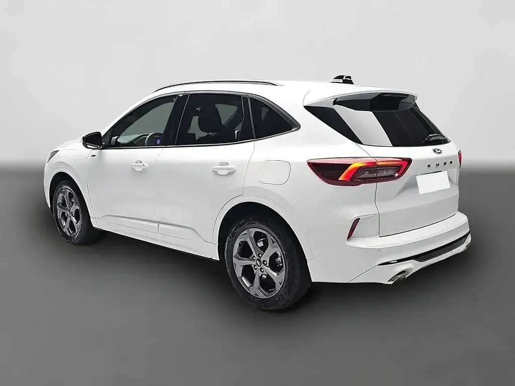 Gebraucht Ford Kuga ST-Line 186 PS (136 kW) 2025 Weiß SUV