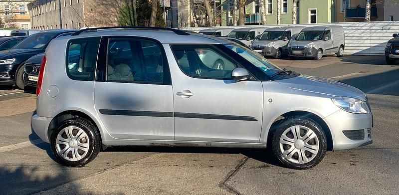 Gebraucht Skoda Roomster 2011 Silber Van / Kleinbus