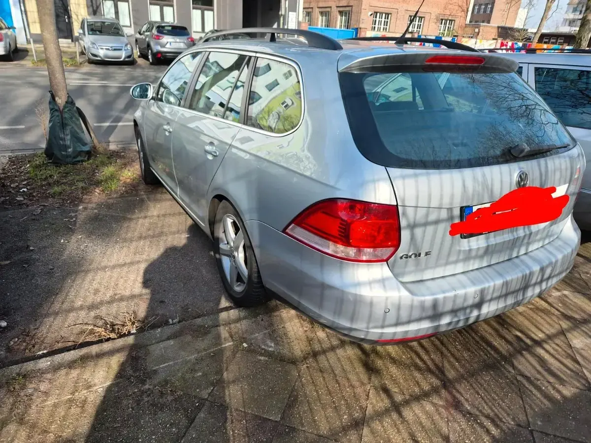 Gebraucht VW Golf VI 105 PS (77 kW) 2009 Silber Kleinwagen