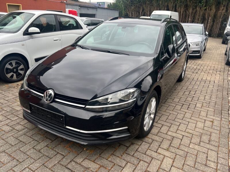 Schwarz Gebraucht 2020 VW Golf VII Comfortline Kombi | 12.400 € (Superpreis) - Bild 1/4