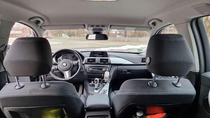 Gebraucht BMW 320 Sport Line 184 PS (135 kW) 2015 Schwarz Kombi