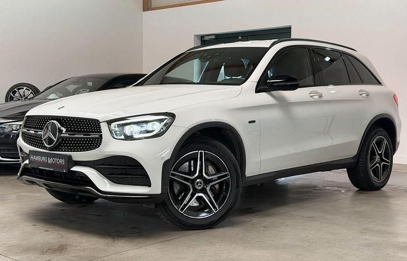 Gebraucht Mercedes GLC300e AMG line 194 PS (142 kW) 2021 Weiß SUV