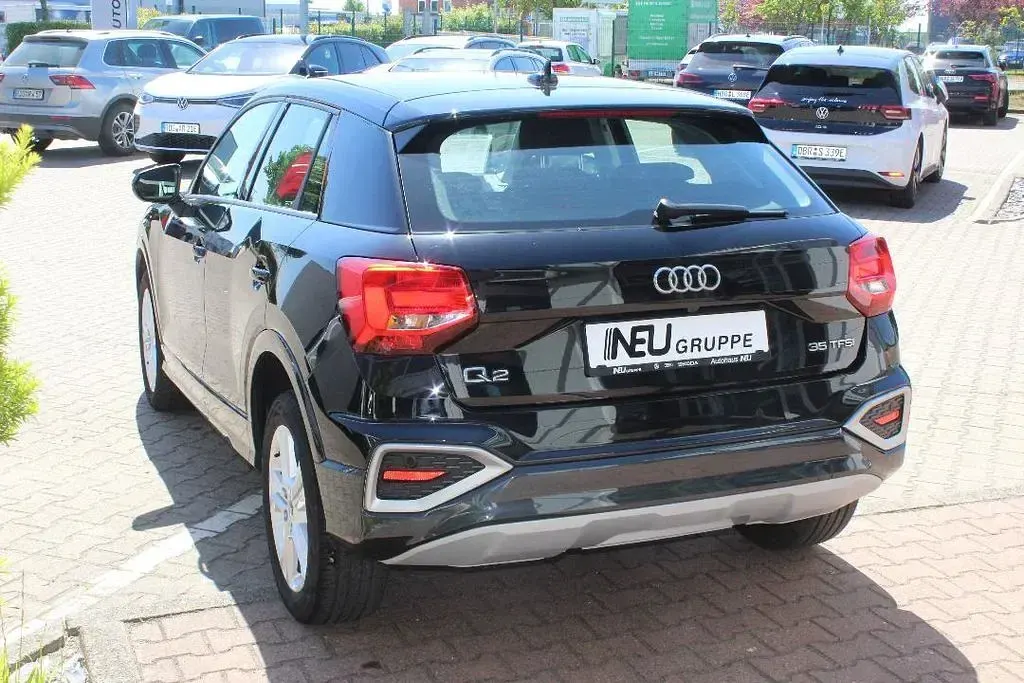 Gebraucht Audi Q2 Advanced Plus 150 PS (110 kW) 2023 Mythosschwarz SUV