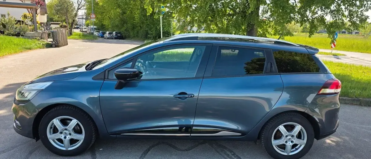 Gebraucht Renault Clio IV LIMITED 90 PS (66 kW) 2017 Grau Kleinwagen