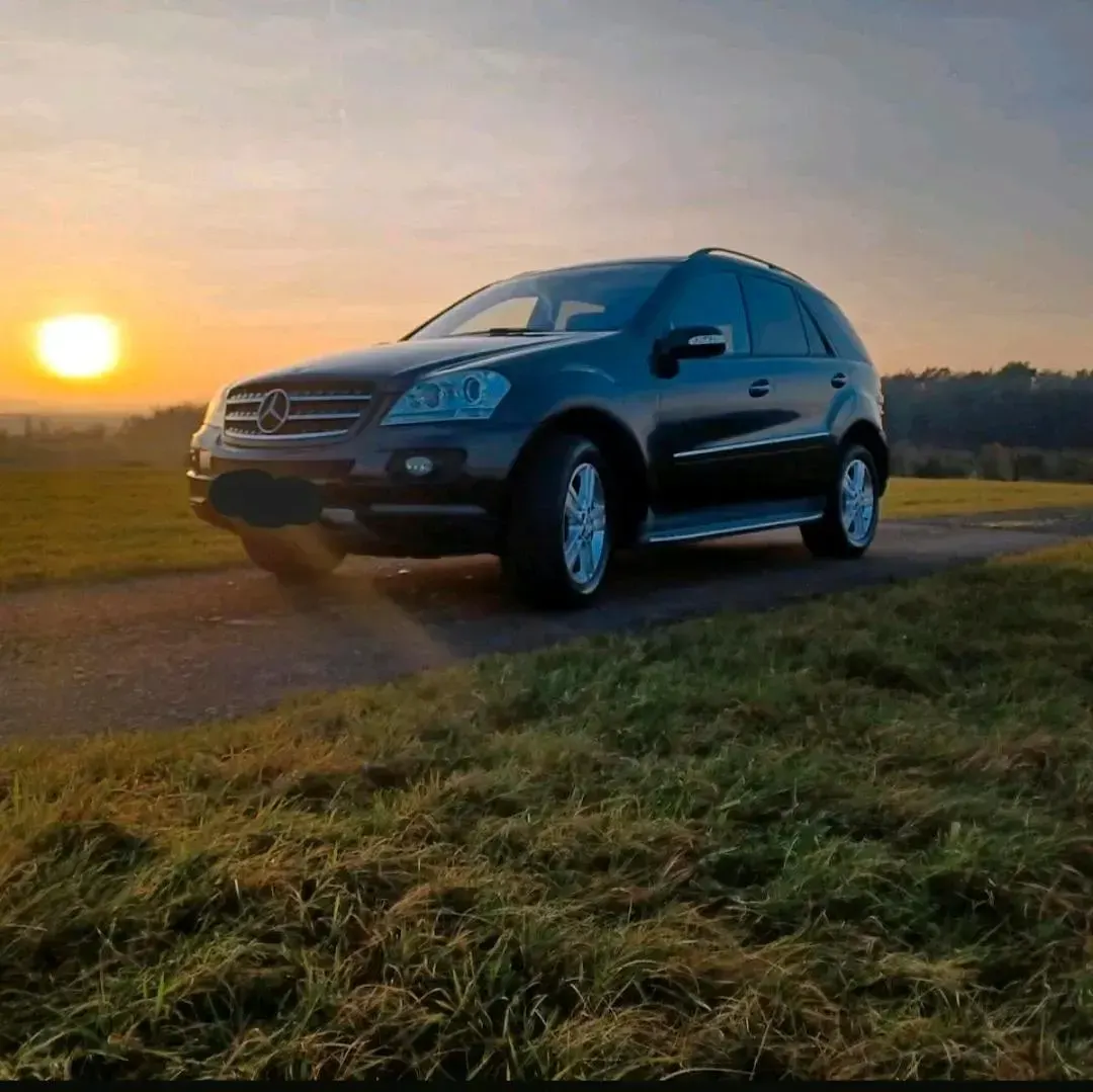 Gebraucht Mercedes ML350 272 PS (200 kW) 2006 Schwarz SUV