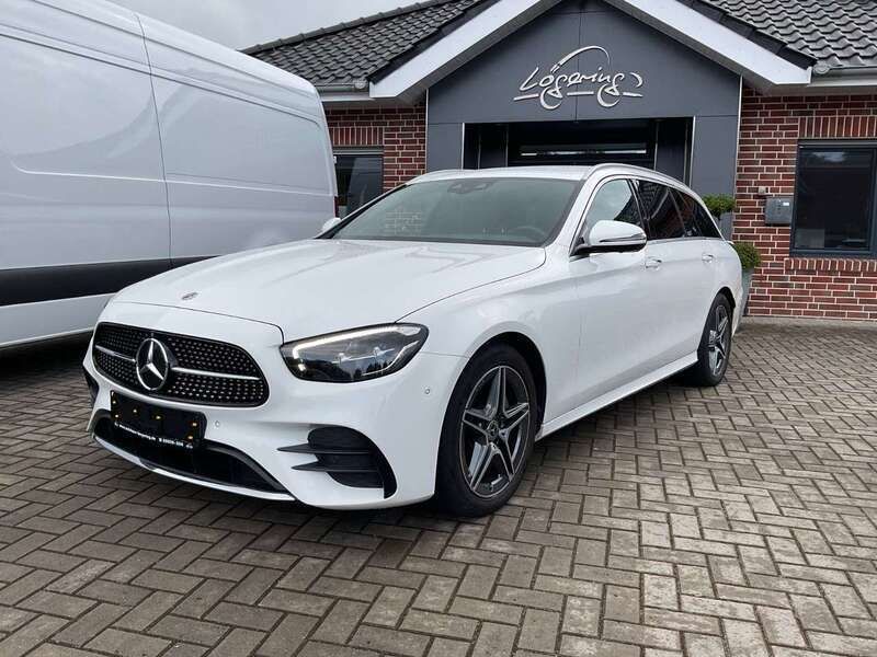 Weiß Gebraucht 2022 Mercedes E220 AMG Kombi | 39.200 € (Teuer) - Bild 1/4