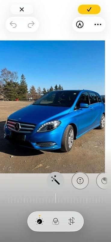 Gebraucht Mercedes B180 122 PS (89 kW) 2013 Blau Van / Kleinbus