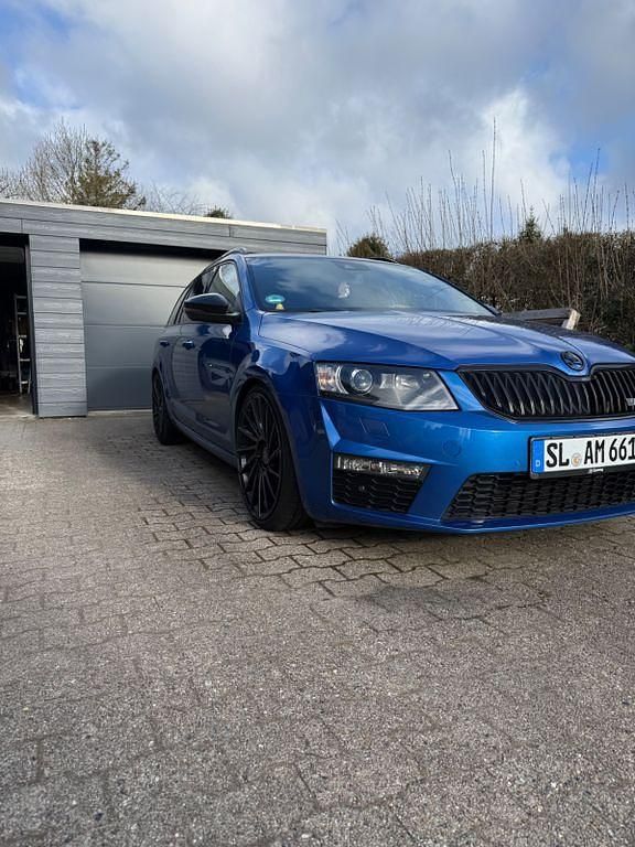 Gebraucht Skoda Octavia RS 220 PS (161 kW) 2015 Blau Kleinwagen