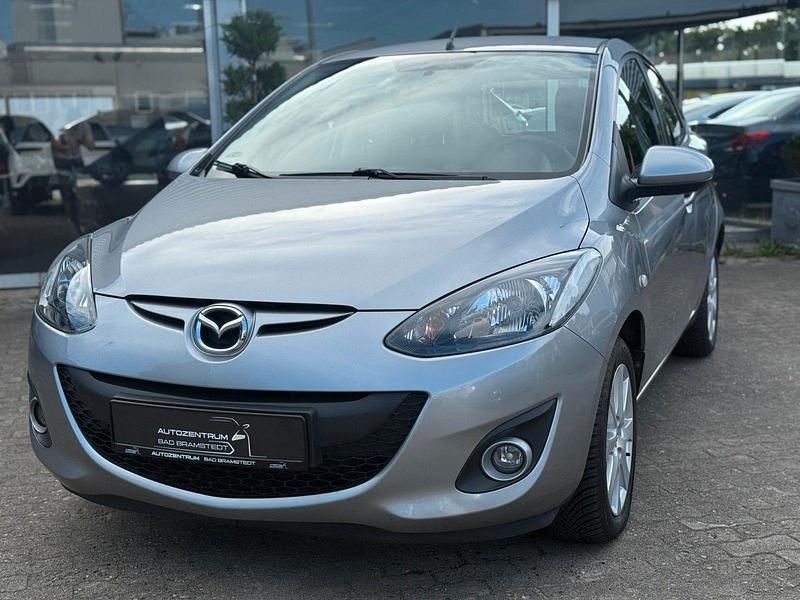 Grau Gebraucht 2011 Mazda 2 Kleinwagen | 5.890 € (Fairer Preis) - Bild 1/4
