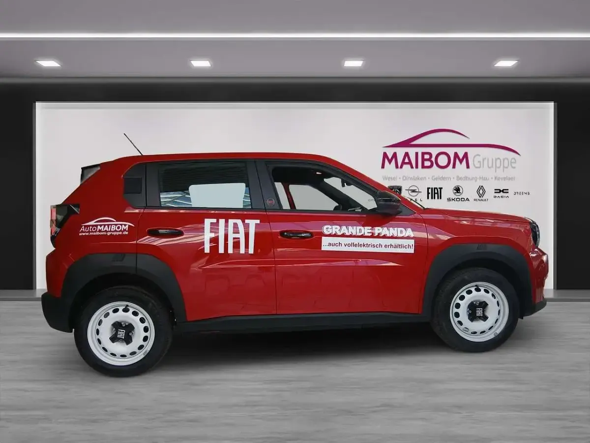 Gebraucht Fiat Grande Panda Red 83 kW (113 PS) 2025 Passione rot Kleinwagen