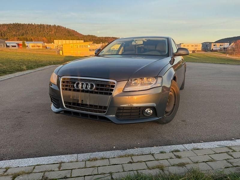 Gebraucht Audi A4 Ambition 160 PS (117 kW) 2008 Grau Limousine