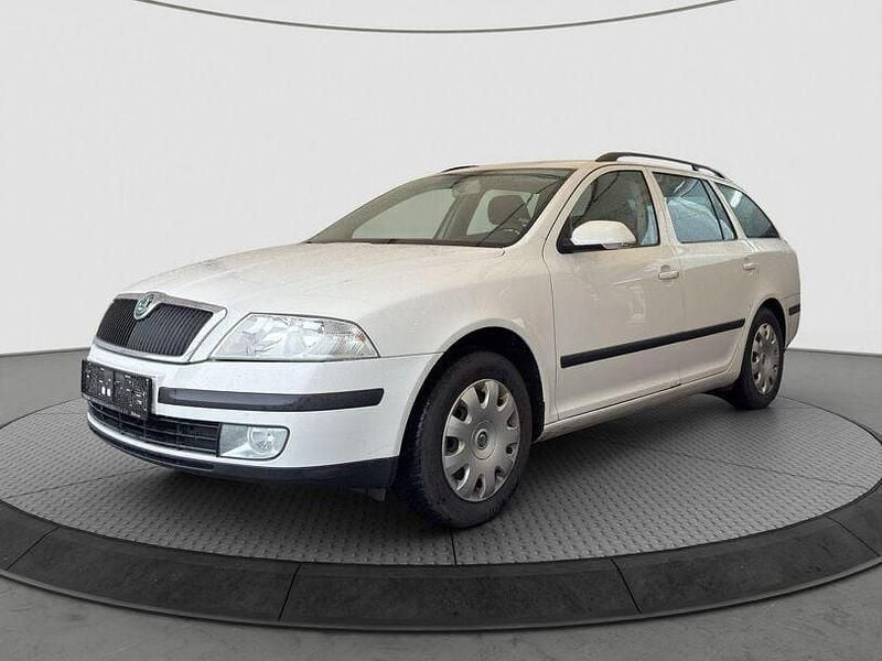 Candy weiss Gebraucht 2008 Skoda Octavia Team Edition Kombi | 1.500 € (Guter Preis) - Bild 1/4