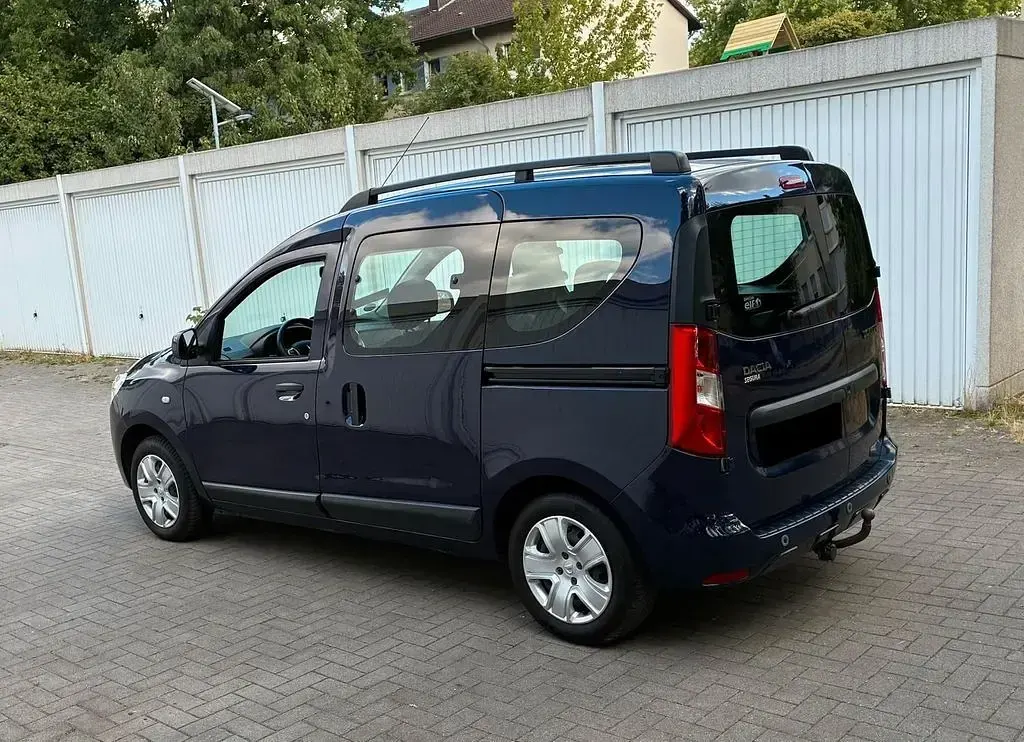 Gebraucht Dacia Dokker Celebration 116 PS (85 kW) 2018 Blau Van / Kleinbus