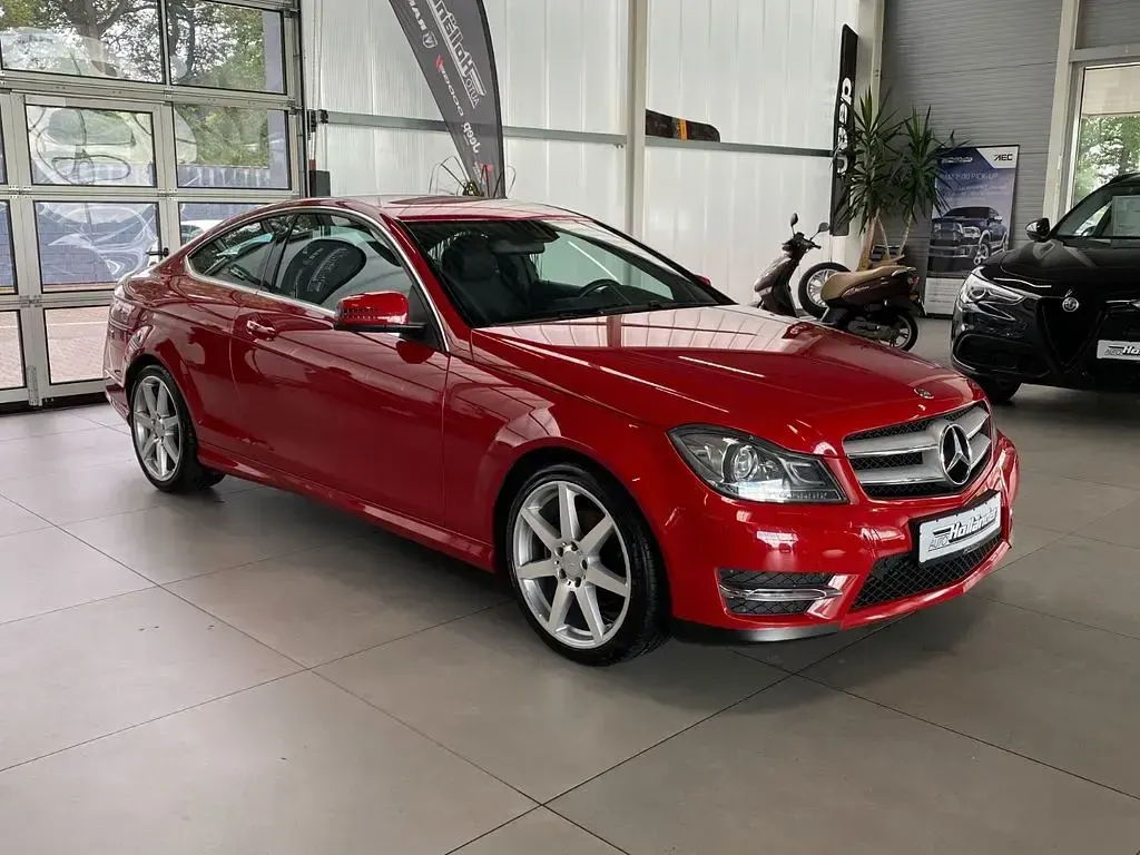 Gebraucht Mercedes C200 Sport 184 PS (135 kW) 2013 Rot Coupé