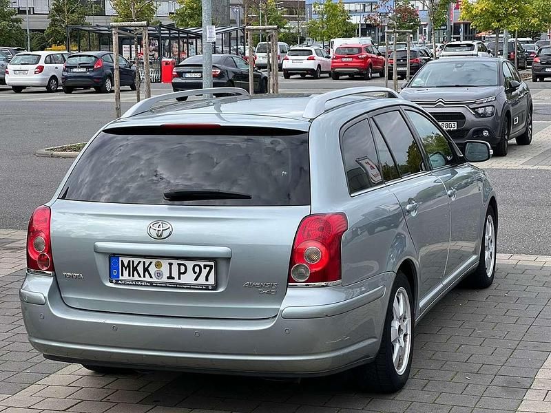 Gebraucht Toyota Avensis 178 PS (130 kW) 2008 Grau Kombi