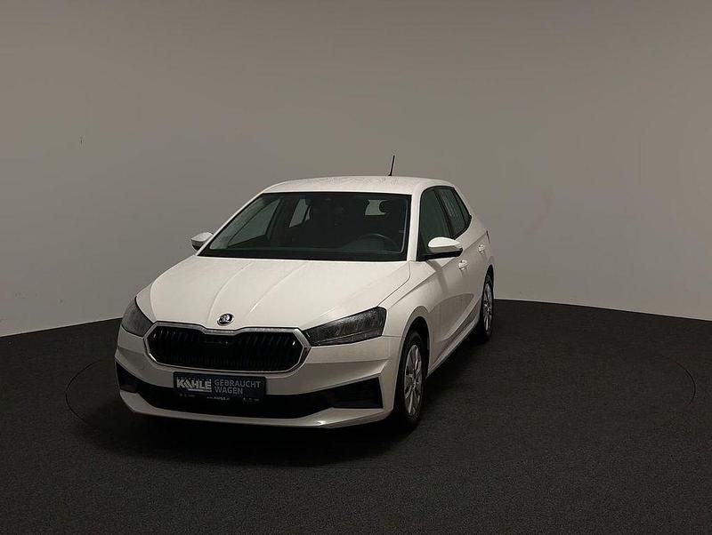 Gebraucht Skoda Fabia Ambition 65 PS (47 kW) 2022 Weiß Kleinwagen