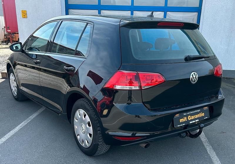 Gebraucht VW Golf VII 110 PS (80 kW) 2016 Schwarz Kleinwagen