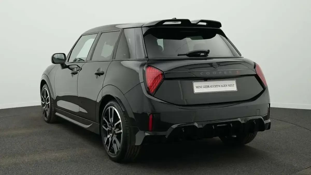 Gebraucht Mini John Cooper Works 204 PS (150 kW) 2025 Schwarz Kleinwagen
