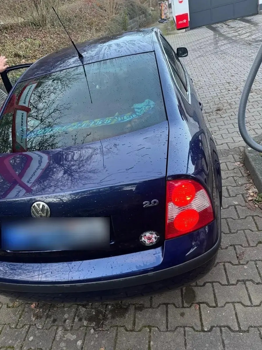 Gebraucht VW Passat 130 PS (95 kW) 2003 Blau Limousine