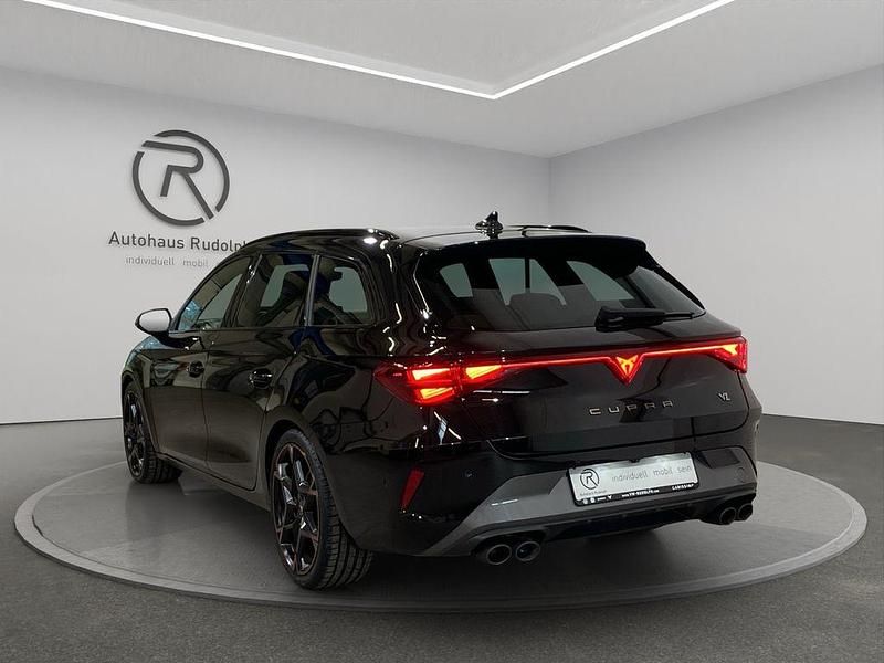 Gebraucht Cupra Leon VZ 333 PS (244 kW) 2025 Schwarz Limousine