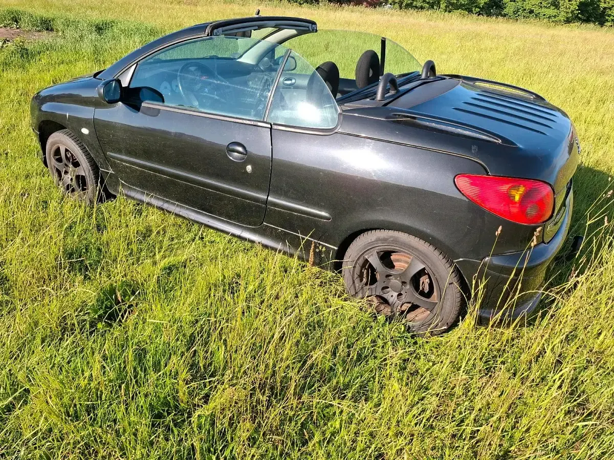 Gebraucht Peugeot 206 CC 100 PS (73 kW) 2005 Cabrio
