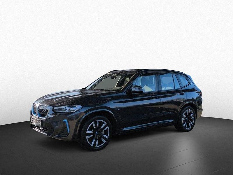Gebraucht BMW iX3 M Sport 210 kW (286 PS) 2023 Sophistograu (grau) SUV