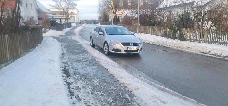 Gebraucht VW Passat 118 PS (86 kW) 2009 Silber Limousine