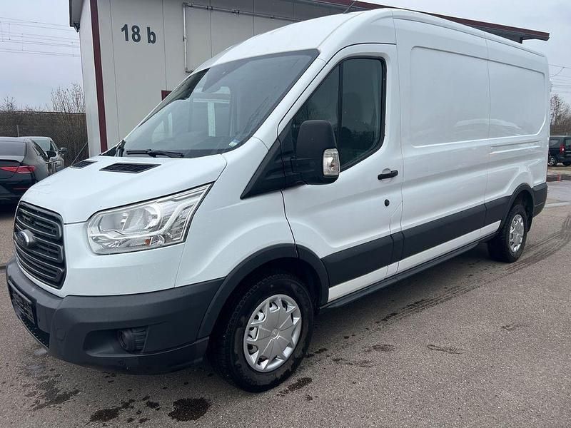 Gebraucht Ford Transit Trend 131 PS (96 kW) 2017 Weiß Van / Kleinbus