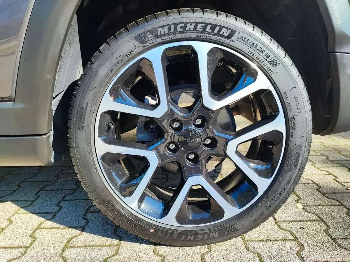 Usata Jeep Compass Limited 150 CV (110 kW) 2020 Granite crystal met. clear coa SUV