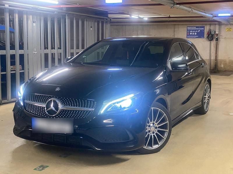 Schwarz Gebraucht 2017 Mercedes A200 AMG Kleinwagen | 13.999 € (Fairer Preis) - Bild 1/4