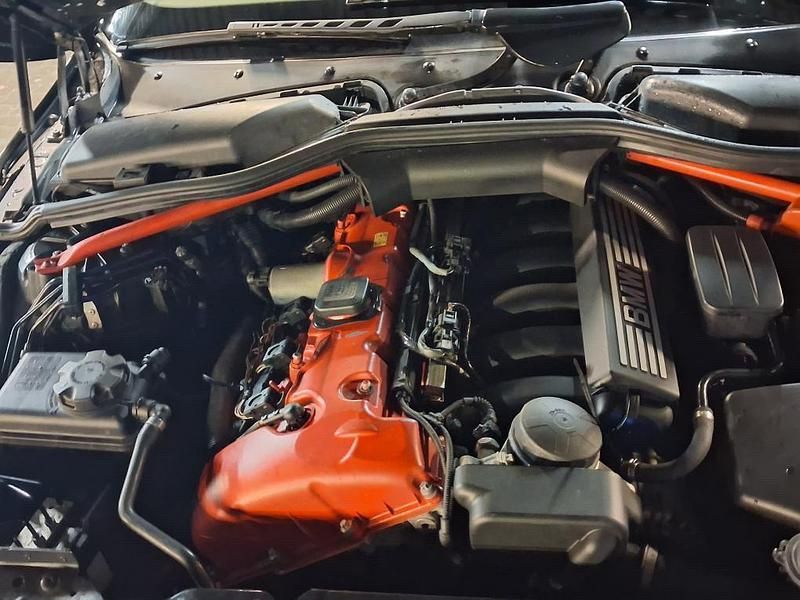 Gebraucht BMW 523 177 PS (130 kW) 2006 Schwarz Limousine